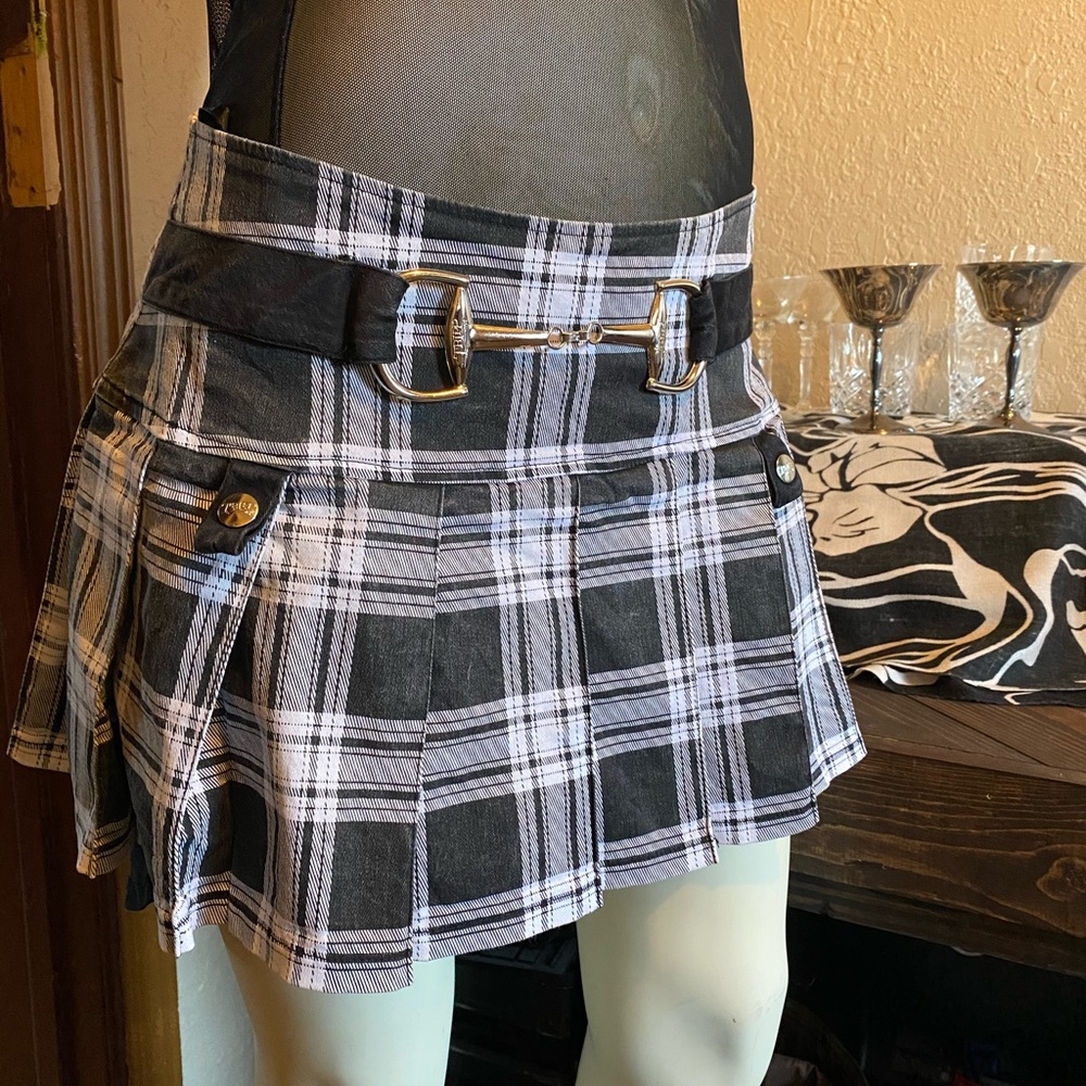 TRIPP NYC WHITE AND BLACK PLAID SKIRT